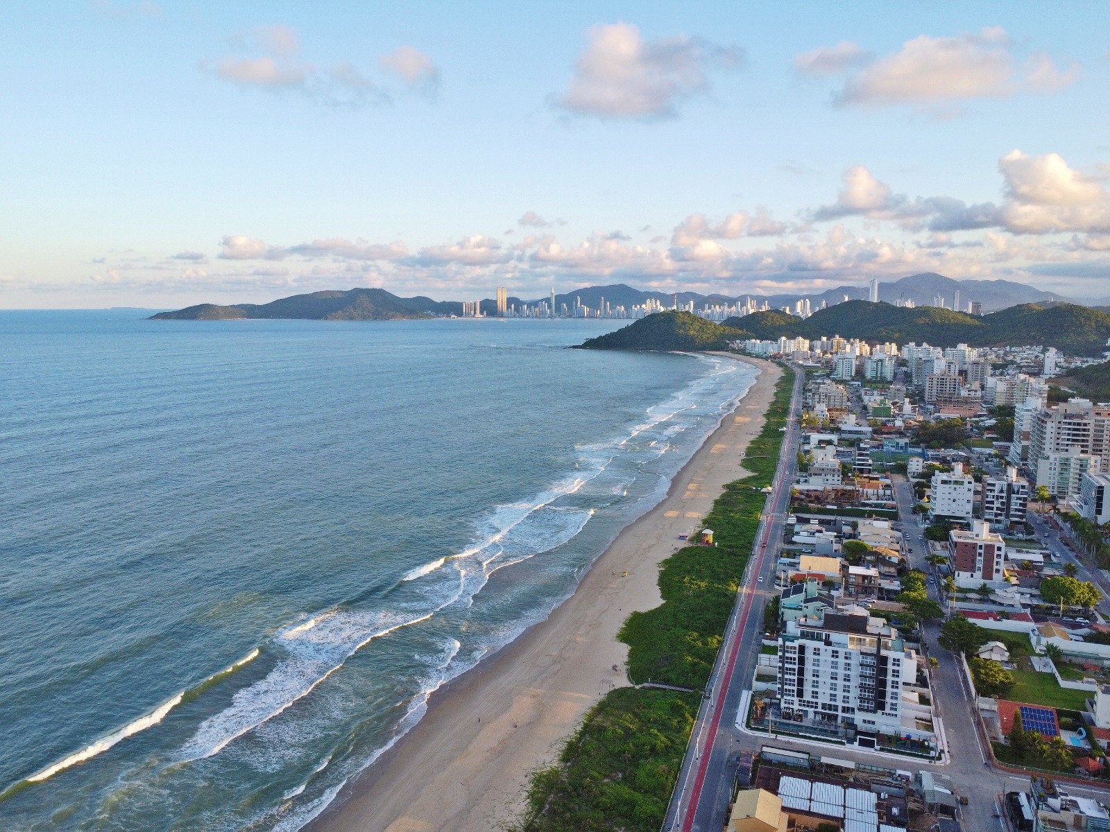 Praia Brava - A Pérola em Ascensão do Litoral Catarinense