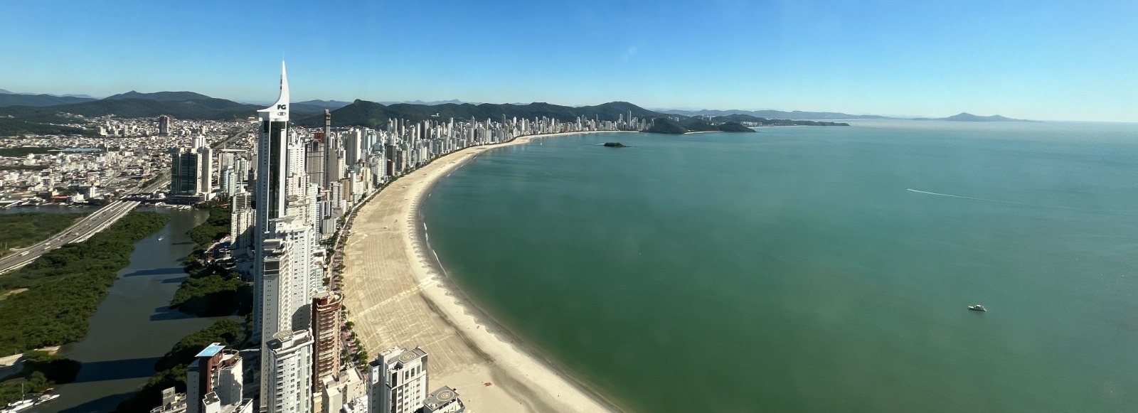 Pesquisa Revela o Valor do Metro Quadrado dos Imóveis de Frente para o Mar em Balneário Camboriú